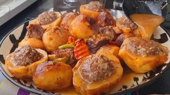 Фаршированные яблоки этому блюду и в подметки не годятся: вот какой фрукт можно начинить мясом