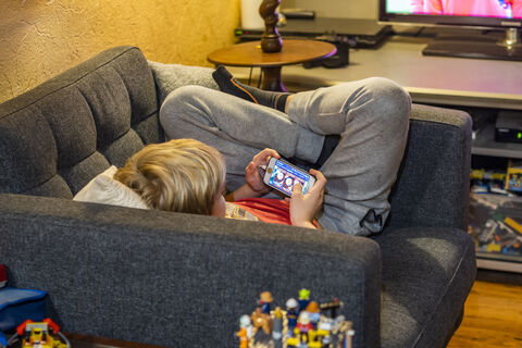 Интернет под запретом до 14: петербургский омбудсмен бьёт тревогу из-за детской преступности