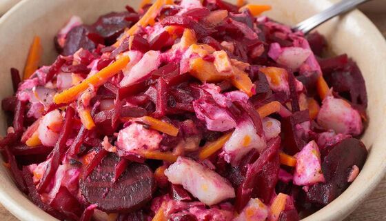 "Селедку под шубой" не готовлю - знаю "ленивый" рецепт: вкус как у оригинала, а на готовку 15 минут 