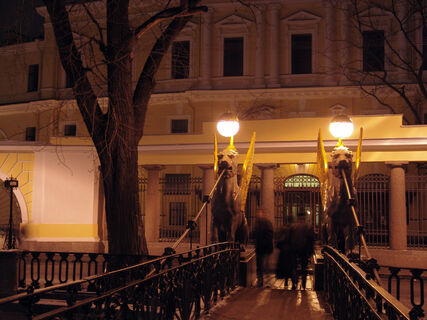 Грифоны, Петербург