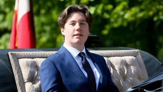 Проблемы принца Датского: наследник престола угодил в заварушку в новой элитной школе