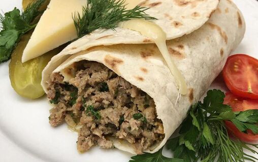 Беру 2 листа лаваша и горсть фарша: Готовлю классный рулет для гостей за 30 минут