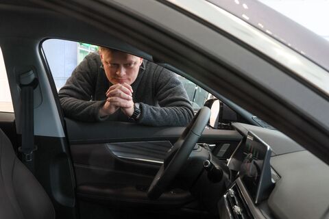 Петербург сдает назад: +24% к ретро-авто старше 15 лет