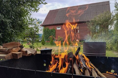 Шашлычный сезон близко: где в Петербурге можно жарить мясо и разводить костры без штрафов