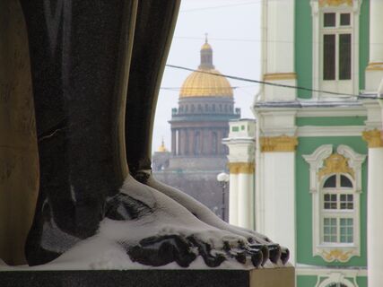 Прощальный аккорд зимы: снег накроет Петербург в финальный день январских праздников