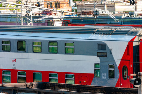 До Петербурга с комфортом: из Брянска впервые пошёл двухэтажный поезд