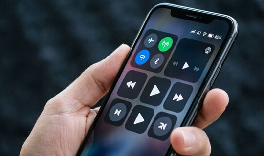 Можно ли одновременно включать и Wi-Fi, и мобильный интернет: запомните раз и навсегда