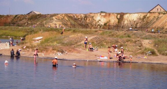 Самый специфичный и бюджетный город-курорт России: арбузы, кумыс и много соли  