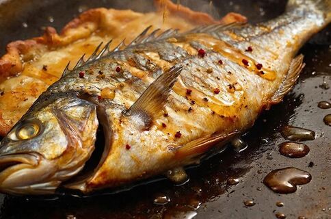 1 хитрость со сковородой: Рыба больше не "стреляет" при жарке - классный лайфхак