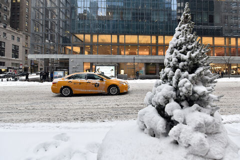 Такси на казённый счёт: депутат хочет согреть россиян из госбюджета в лютые морозы