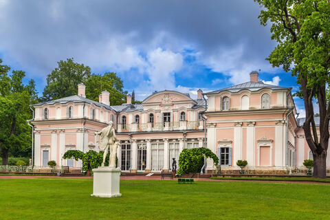 Когда можно посетить Китайский дворец в Ораниенбауме - точное время работы: важная локация Санкт-Петербурга