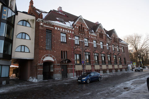 город, здания, машина