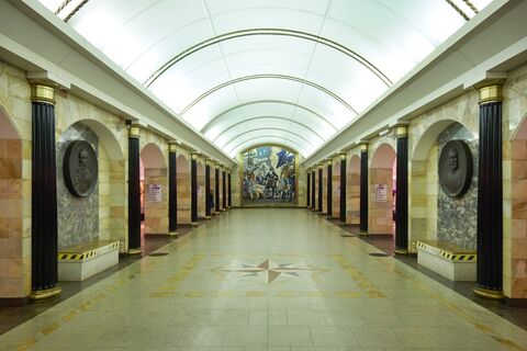 Не только «Автово»: топ-5 самых красивых станций метро Санкт-Петербурга