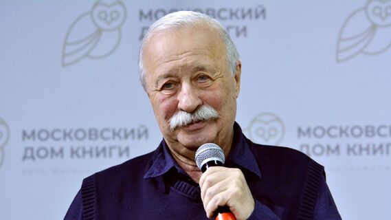 Якубовича обескуражил «антикризисный» подарок тракториста