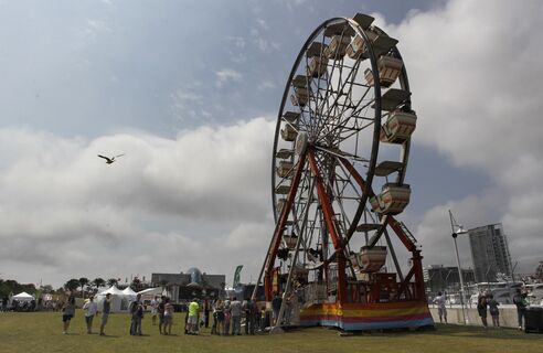 Где покататься на колесе обозрения в Санкт-Петербурге: топ-5 мест с самым эффектным обзором на город