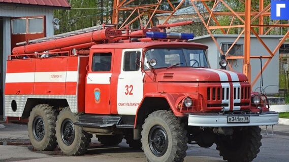 В Сестрорецке вспыхнула постройка на 840 «квадратах»