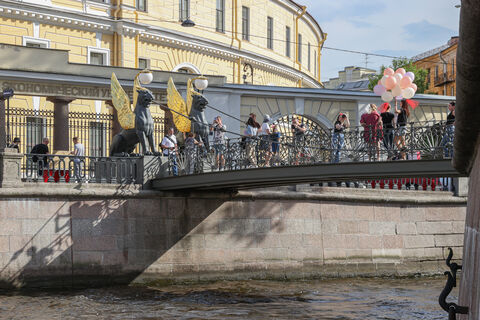 Мосты-юбиляры Петербурга засияют на новых почтовых марках
