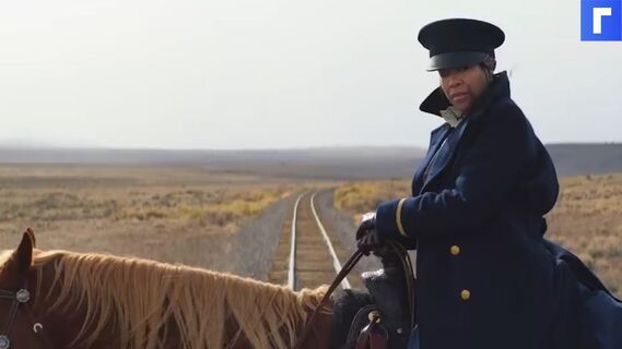 Злодей Идрис Эльба сбегает из тюрьмы в трейлере вестерна «Тем больнее падать»