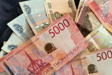 Опекунам и приёмным семьям Петербурга — по 20 тысяч на ребёнка: когда начнутся повышенные выплаты