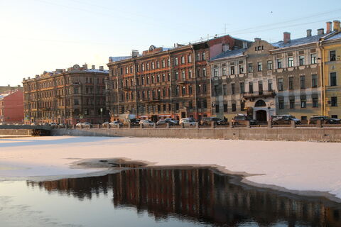 Лёд под замком до Старого Нового года: петербуржцам запретили ступать на него до 15 января