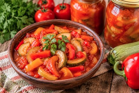 Из кабачков, перцев и томатов готовлю "Анкл Бенс" - не лечо, а вкусовая "бомба": захочется есть целыми банками
