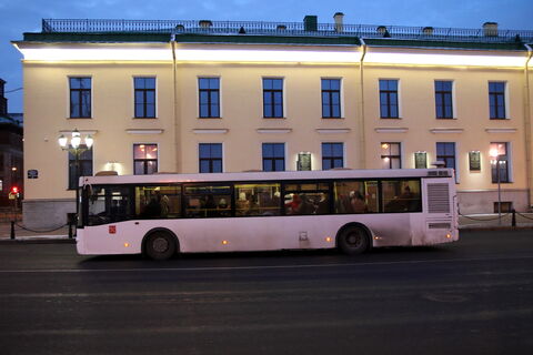 30 минут на остановке и никакой разводки мостов: когда в Петербурге снова появятся ночные рейсы