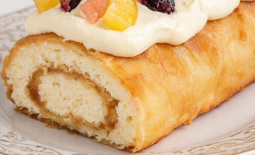 Не эклеры, а проще и вкуснее: Готовлю классный десерт-рулет из заварного теста за 30 минут