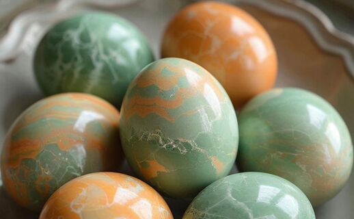 Невероятные яйца на Пасху, чистый мрамор: Беру лук и бумагу, творю чудо