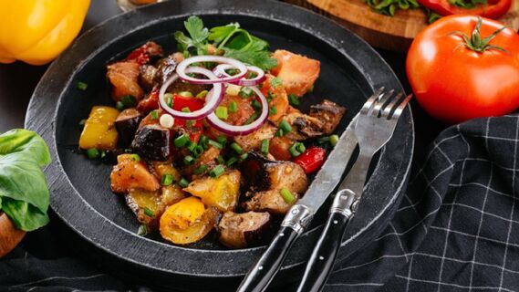 Жаркое из куриных сердечек оценит вся семья: нежный вкус и никакой горечи
