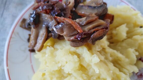 Какие специи идеально подойдут для отварного картофеля: неожиданно, но очень вкусно 