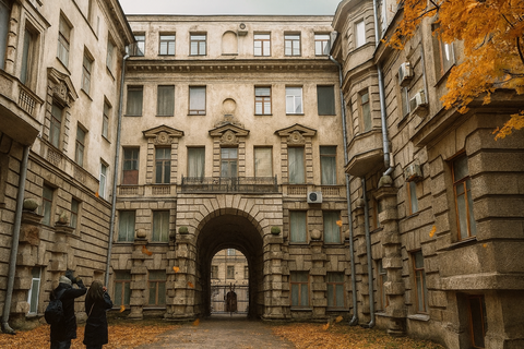 дворик из Бандитского Петербурга