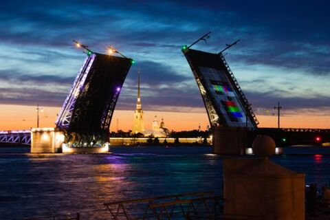 Не все мосты разводятся: в каком году в Питере построили разводные мосты и причем тут Шерлок Холмс 
