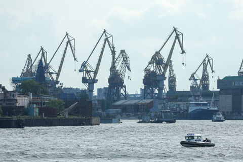 «По старой памяти» больше нельзя: Большой порт Петербурга перешёл на новые правила судоходства