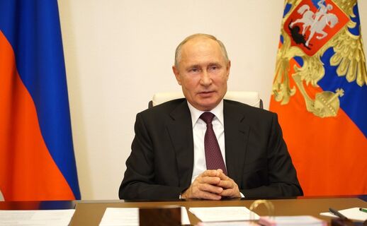Путин выразил надежду, что не заболеет коронавирусом в будущем