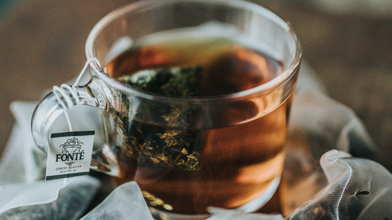 Натуральный чай от подкрашенного отличите за пару минут: важен всего один признак