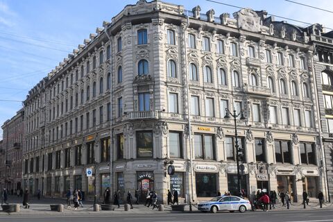 Какие недорогие гостиницы есть в центре Питера?