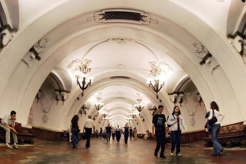 Нашел секретный буфет в московском метро - словно перенесся в 1968 год: атмосфера и меню как в СССР