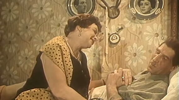 Кадр из фильма "Девушка без адреса", 1957г.