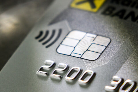 Менее 1,5 процента операций: НСПК может отказаться от контактной оплаты по картам «Мир»