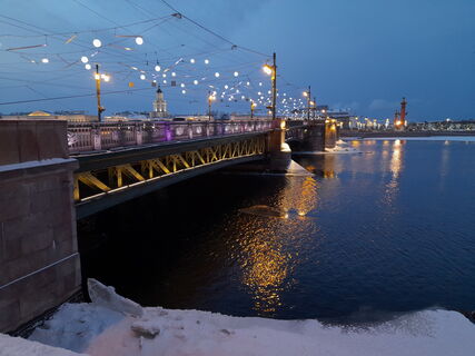 Последний взмах крыльев над Невой: 26 декабря в Петербурге заканчиваются технические разводки мостов