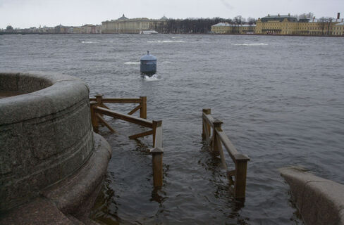 Сильный ветер не утихнет в Петербурге 9 апреля