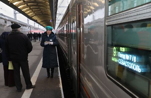 вокзал, поезд, проводница