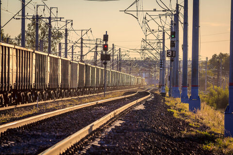 Дорога, которой нет: почему грандиозный железный путь через Сибирь существует только на картах