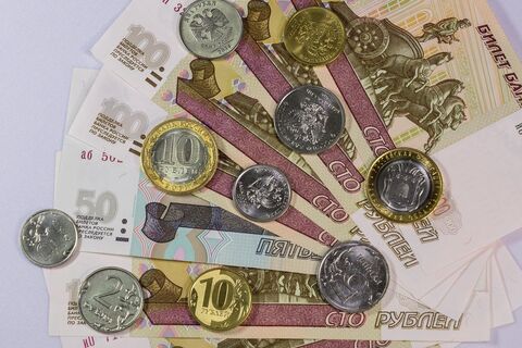 От 8 до 31 тысячи рублей: кому из россиян ждать крупную выплату в марте
