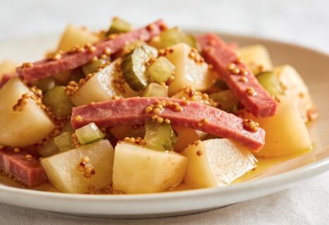 Немецкий картофельный салат - не только вкусный, но и сытный: как в лучших заведениях Баварии