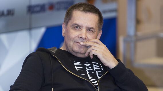 Сейчас Николаю Расторгуеву 65 лет