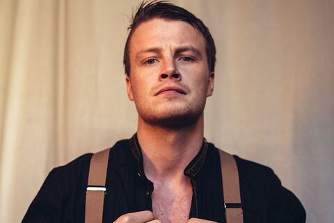 Звезда «Вертинского» сделал резкое заявление о скандальной уборке улиц в Петербурге