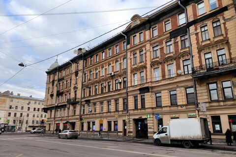 Какой собор находится на Петроградке около метро «Спортивная»?