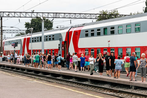 Неожиданный выбор петербуржцев: свыше 100 тысяч туристов устремились в древнейший город