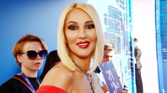 Лера Кудрявцева выложила в соцсети фото в купальнике